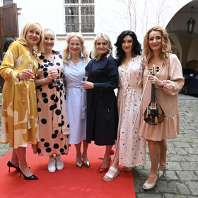 Na akci zahrála na housle Markéta Muzikářová.