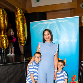 Moderátorka Alex Mynářová se syny Viktorem (vpravo) a Vráťou (vlevo).