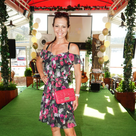 Modelka Jana Doleželová radí předcházet vzniku puchýřů tak, že patu potřeme deodorantem.