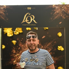 Pokud se prý s Nelou Boudovou o něčem dohadují, je to kvůli kávě - Janovi v ní nikdy nesmí chybět lžička, a to ze zdravotních důvodů.