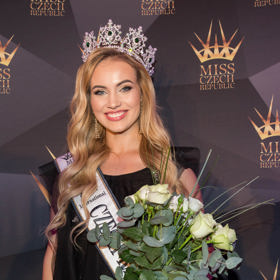 V roce 2020 se Natálie Kočendová stala třetí nejkrásnější Češkou v soutěži Miss Czech Republic a získala titul Miss International Czech Republic.
