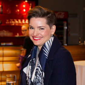 Pochází z ateistické rodiny zdravotních záchranářů a k víře se dostala až na teologické fakultě, když ve 22 letech prodělala operaci srdce za plného vědomí.