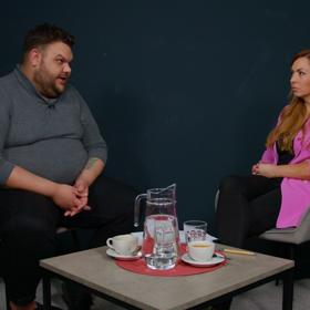 Kadeřník Jakub Zábranský přijal pozvání od Báry Hlaváčkové do pořadu LifeeTalk.
