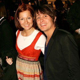 Mark Owen je od roku 2009 ženatý s herečkou Emmou Ferguson. 