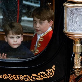 Lépe na tom s náladou nebyl ani jeho mladší bratr, princ Louis.