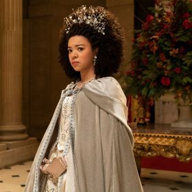 Nejenže se tam nemá se o koho opřít...