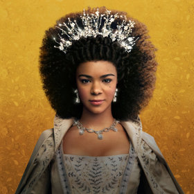 Královna Šarlota: Příběh Bridgertonových: Mladá Šarlota přichází do Londýna, kde na ni čeká spousta nástrah.