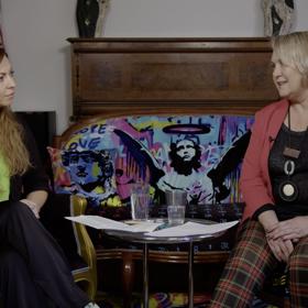 Kateřina Cajthamlová radí, aby lidé nesoudili ostatní, pokud neznají celý jejich příběh. Označuje to za léčení si vlastních frustrací.