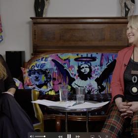 MUDr. Kateřina Cajthamlová přijala pozvání do pořadu LifeeTalk, kde s moderátorkou Bárou Hlaváčkovou probírala trend body positivity. 