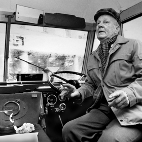 Mezi řidiče autobusů patřil i Stig Svensson. Přihlásil se jako mladý civilista.