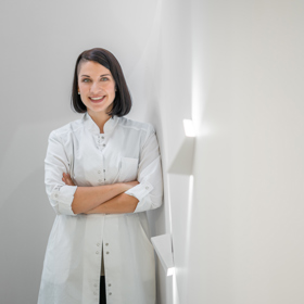 Odbornice v oblasti dermatologie, MUDr. Jana Housková, odpověděla na otázky týkající se IPL epilace. Na následujících snímcích v galerii se můžete podívat na nabídku IPL přístrojů.