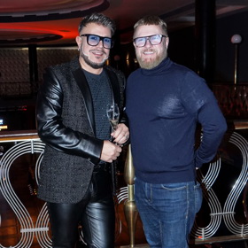 Guy s Osmanym působí jako dokonalý pár.