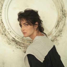 Slovenská zpěvačka Jana Kirschner žije v Londýně a v Čechách téměř nevystupuje. Jednou z mála výjimek je Metronome Prague 2023, kterému exkluzivně přislíbila svou účast.