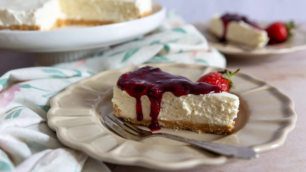 Nepečený cheesecake z tvarohu Jednoduchý recept s mascarpone a ovocem