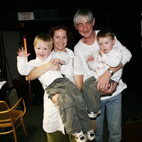 V roce 2008 se Vladimír Dlouhý oženil s herečkou Petrou Jungmanovou, se kterou už měl dva syny - Jiřího a Jana.