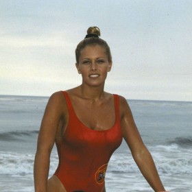 Bylo jí 19 let a podle svých slov vážila při výšce 157 cm něco kolem 48 kilogramů. Váhu si prý tehdy vůbec nemusela hlídat, ač to smlouva po hercích vyžadovala, byla totiž mladá a štíhlá tak nějak automaticky.