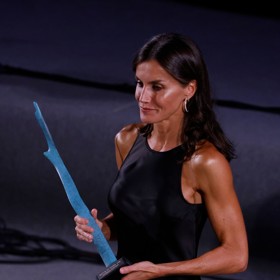 Vedle klasického posilování se Letizia každý den ráno věnuje také Iyengar józe, která má velmi blahodárný vliv nejen na tělo, ale i mysl.