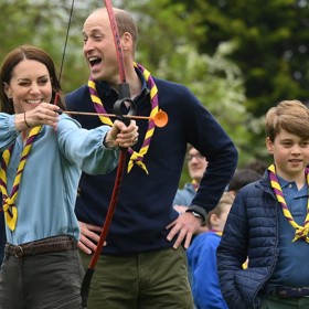 Kate prospívá vlastní lůžko také proto, že trpí sennou rýmou a společné nocování tyto symptomy zhoršuje. V posteli je totiž potom více roztočů či chlupů z domácích mazlíčků.