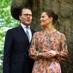 V roce 1997 se Victoria musela po zralé úvaze vzdát studií na univerzitě v Uppsale a odjet se léčit do Ameriky. Zde se zamilovala do svého osobního trenéra Daniela Westlinga, jehož roku 2010 pojala za manžela, a tak z něj učinila prince.