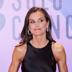 Španělská královna Letizia (50) minulý týden znovu předvedla své dokonale tvarované paže.