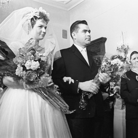 Po návratu se provdala za kosmonauta Adrijana Nikolajeva, a to za přítomnosti samotného Chruščova.