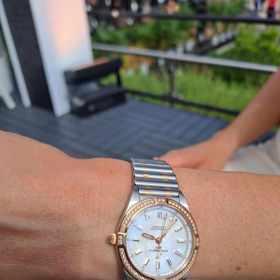 Pochlubila se nám také svými luxusními hodinkami značky Breitling.