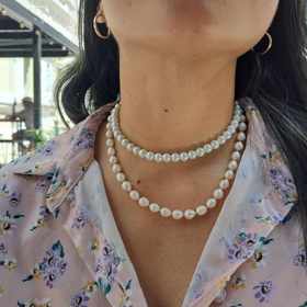 Chili dostala perlový náhrdelník od jednoho kluka. A nosí jí štěstí. 