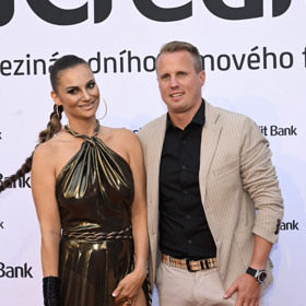 U účesů Lenky a Davida Limberských by ovšem Honza Kořínek pár úprav udělal. 