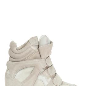 Model Bekett pořídíte na oficiálních stránkách značky za 495 €, to je v přepočtu něco přes 12 tisíc korun. A nabízí je aktuálně ve třech neutrálních odstínech. 