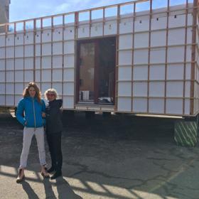 Prostor Výhledny, který vybudovala Světlana Nálepková s dcerou Josefínou, vznikal z lodních kontejnerů.