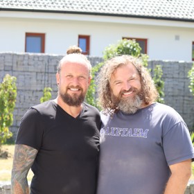 Josef Maršálek žije s partnerem Petrem v Dubné nedaleko Českých Budějovic.