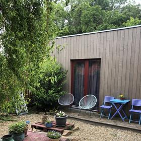 Okolí Výhledny Světlana Nálepková zabydluje tak, aby zde bylo především útulno.