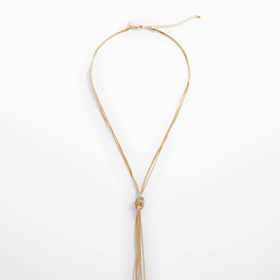 Náhrdelník s uzlem. (Mango, 399 Kč)