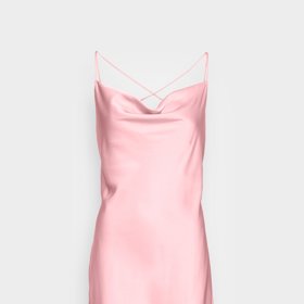 Slip dress, tedy ikonické prádlové šaty. Alespoň jednu variantu si letos určitě pořiďte. (Monki, 690 Kč)