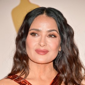 Salma je také velkou fanynkou meditace. Tvrdí, že po skončení seance vypadá podle přátel a rodiny na dvacet. A když ji náhodou vynechá, začne se podle svých slov rozpadat.