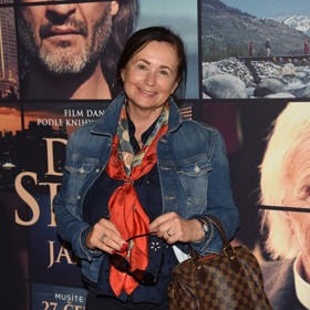 Slovenská herečka Jana Nagyová, představitelka pohádkové Arabely, v Praze novinářům prezentovala svůj nový film Dvě slova jako klíč. Překvapila novou barvou vlasů a přiznala, že přibrala 7 kilogramů.