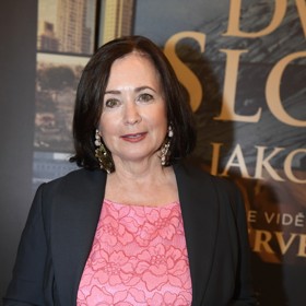 Co říkáte, líbí se vám Jana Nagyová jako brunetka?