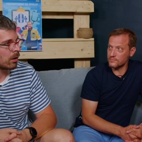 Prokop Seif (vlevo) je lékařem ARO mostecké nemocnice, Prokop Voleník (vpravo) záchranářem a mluvčím Zdravotnické záchranné služby Ústeckého kraje.