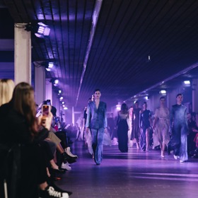 Jarní týden módy hostilo dostihové závodiště v pražské Velké Chuchli.