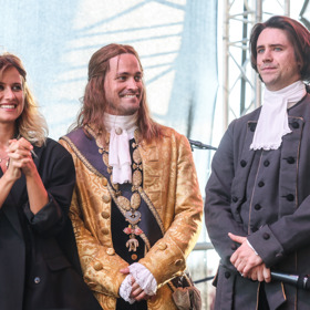 Robert Urban si svoji historickou úlohu pochvaluje. Podle něj jde o splněný sen všech herců.