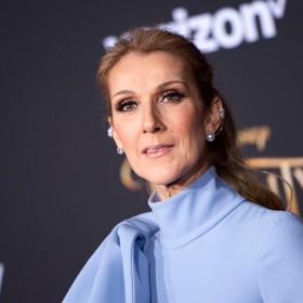 Céline tvrdí, že zpěv je to jediné, co umí, a nade vše ho miluje. Proto stále věří, že se vzdor pesimistické prognóze na pódium jednou vrátí.