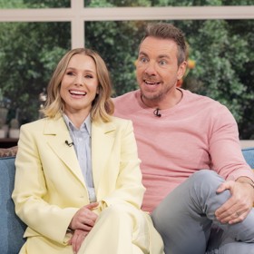 Kristen Bell a její manžel Dax Shepard jsou rodiči dvou malých dcer - Lincoln (10) a Delty (8).