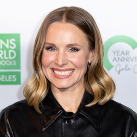 Herečka se v nedávné talk show Kelly Clarkson nechala slyšet, že dcerám dává doma k pití nealkoholické pivo, což vyvolalo velkou debatu.