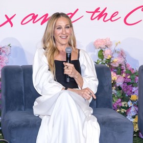 "Na deset nebo patnáct kroků péče o pleť nemá nikdo čas," nechala se slyšet Sarah.