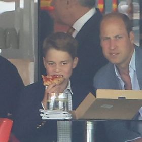 Princ George (na snímku), princezna Charlotte a princ Louis jsou totiž v tomto jako všechny děti - pizza, to je prostě top.