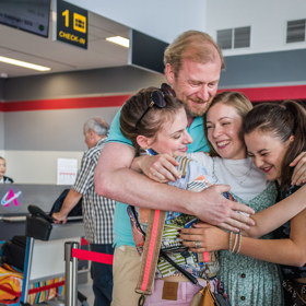 Štěpánka Fingerhutová sama pochází z rozvedené rodiny, proto situaci svého seriálového táty dokáže pochopit.