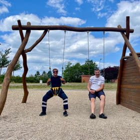 Poradili, které pády na dětském jsou takzvaně bezpečné a jak správně ošetřit odřené koleno či zastavit krvácení z nosu.