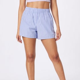 Nazout si k nim metalické pantoflíčky na podpatku? Žádný problém. (Weekday)