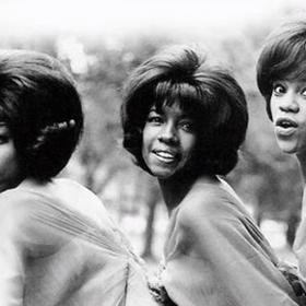 Nepřehlédnutelné háro i vystupování s kapelou The Supremes: To všechno zpěvačku Dianu Ross vystřelilo na vrchol