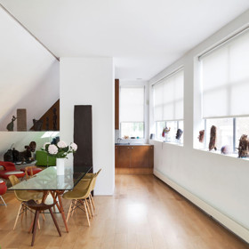 Inspirativní zázemí navrhla architektka Miska Miller-Lovergrove, manželka designéra.